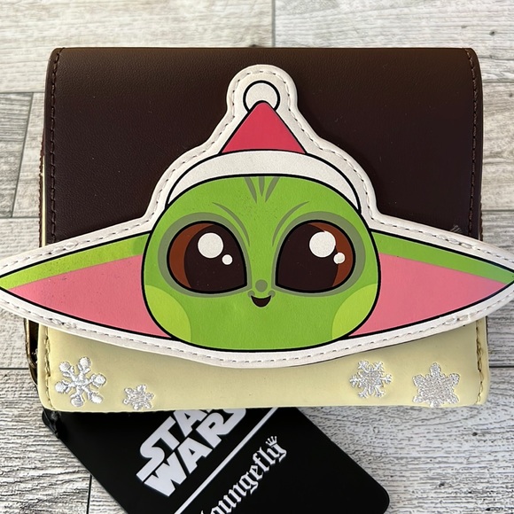 Loungefly Star Wars Baby Yoda The Mandalorian The Child Holiday Small Zip Wallet - Picture 3 of 10